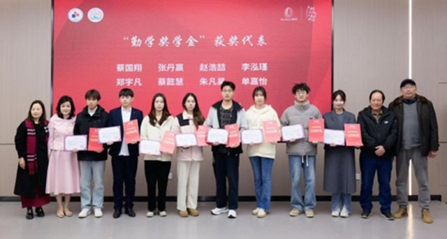 1735804789530966.jpg 1735802603964.jpg